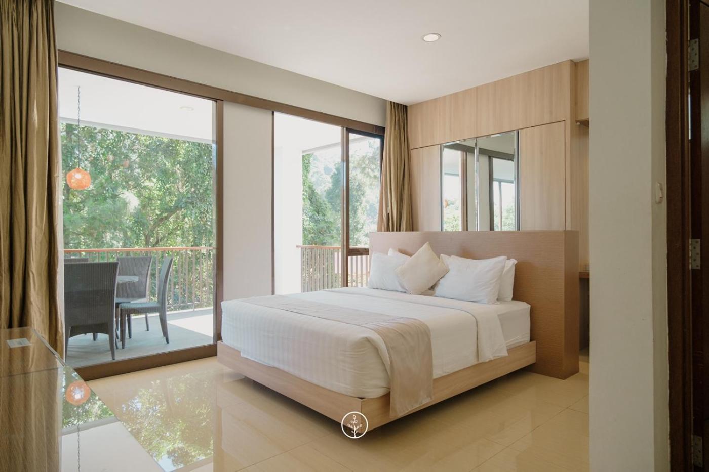 Narwastu Hill View Villa 6 Bedrooms With A Private Swimming Pool Bandung Ngoại thất bức ảnh
