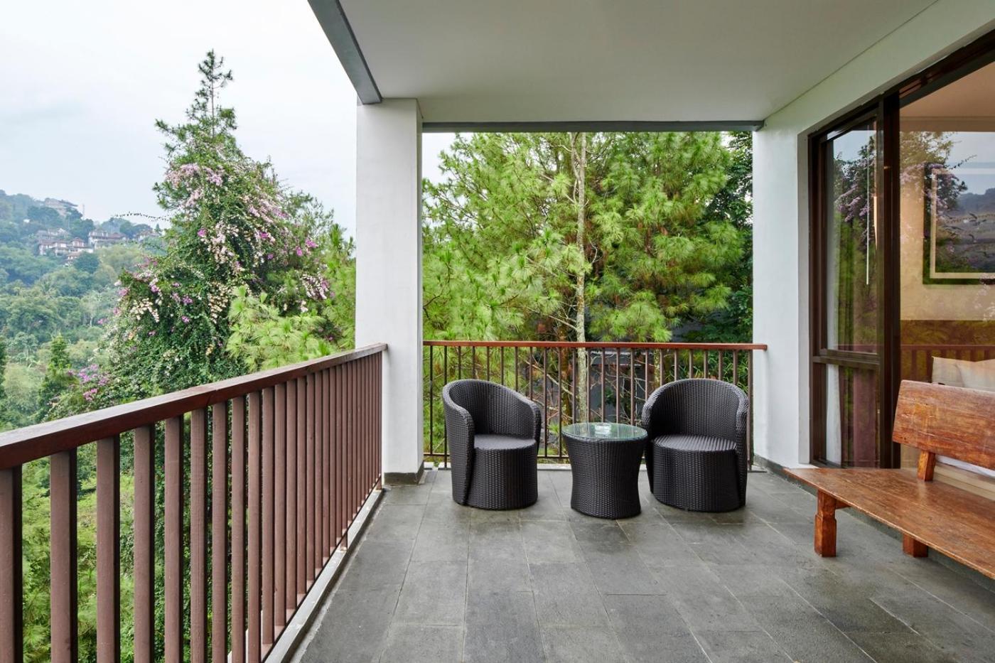 Narwastu Hill View Villa 6 Bedrooms With A Private Swimming Pool Bandung Ngoại thất bức ảnh